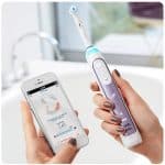 Pourquoi choisir une brosse à dent électrique