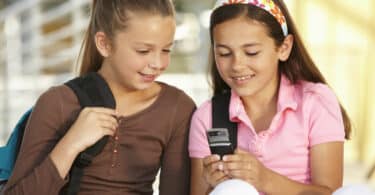 Téléphone enfant quel type offre choisir